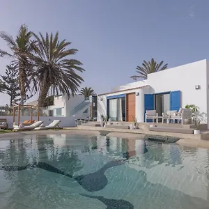 Eden Beachfront By Holidays Corralejo